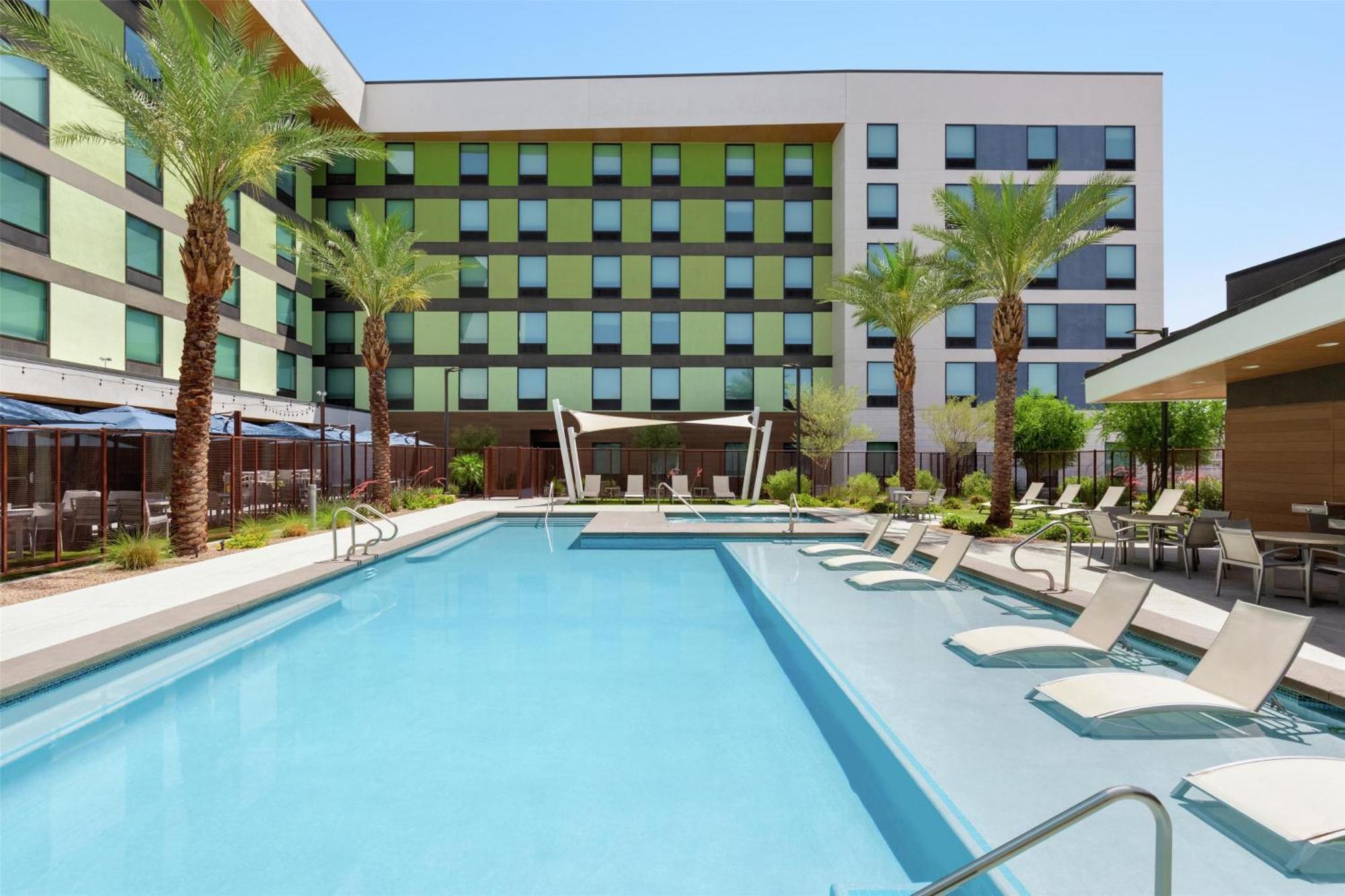 Home2 By Hilton Vegas Convention Center - No Fee Hotel Las Vegas