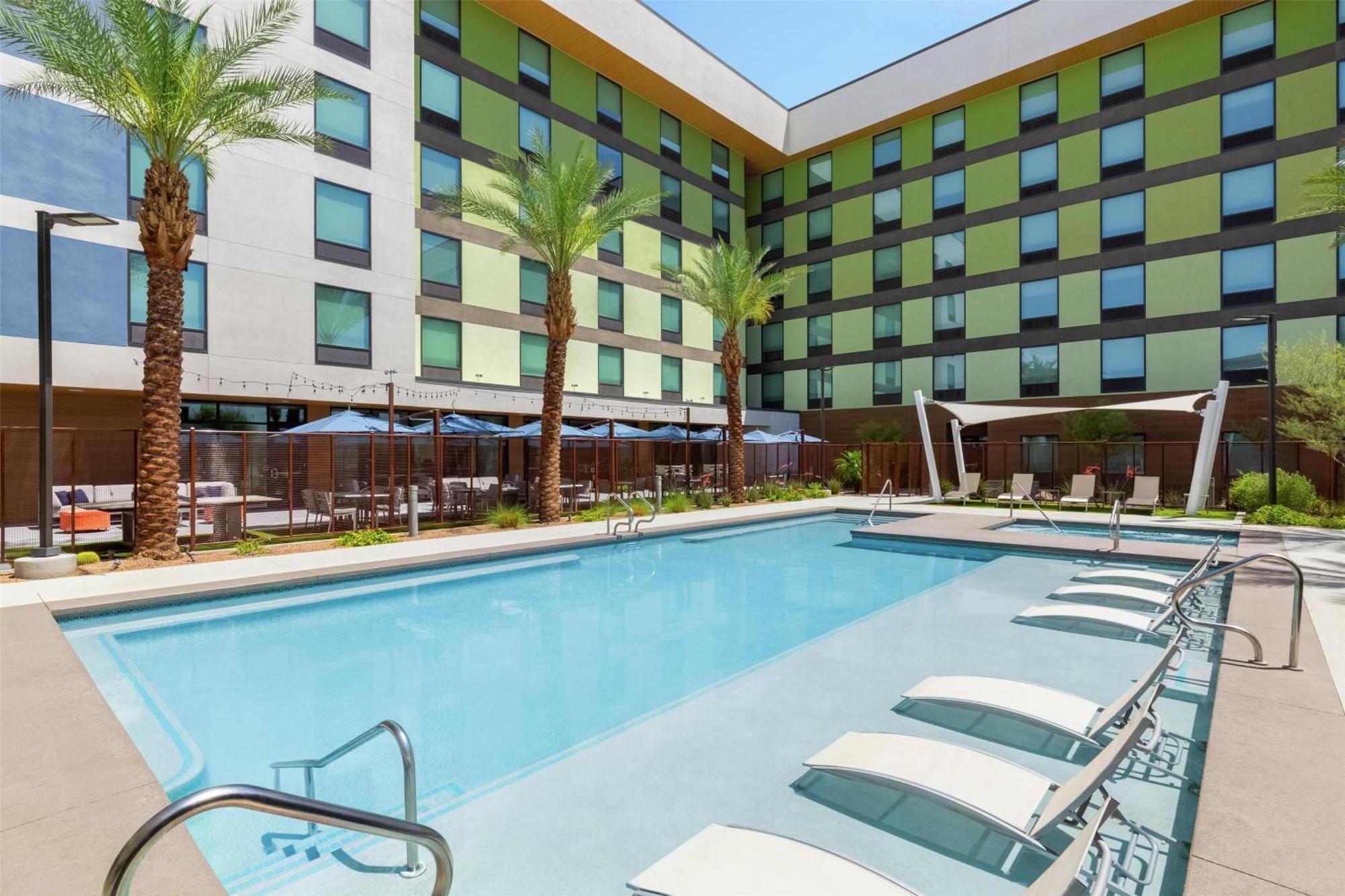 Home2 By Hilton Vegas Convention Center - No Fee 3*