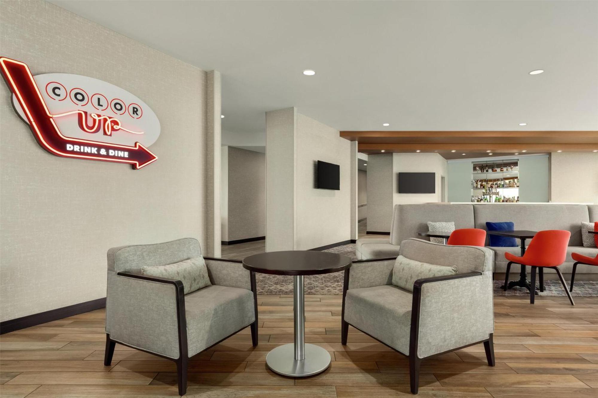 Home2 By Hilton Vegas Convention Center - No Fee Hotel