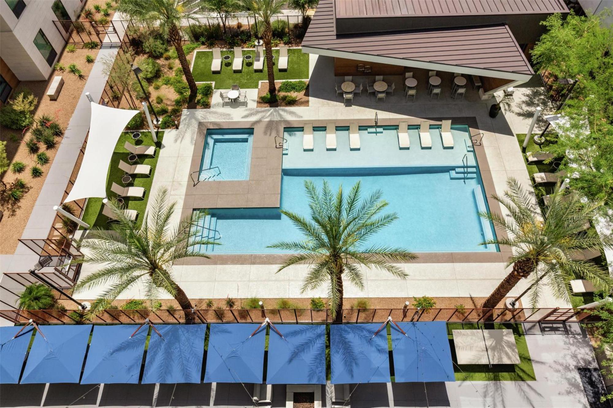 Home2 By Hilton Vegas Convention Center - No Fee Hotel 3*